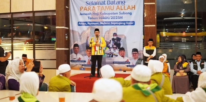 Sambut Kepulangan Jemaah Haji Subang, Wakil Bupati Agus Masykur Sampaikan Belasungkawa untuk Jemaah yang Wafat di Tanah Suci