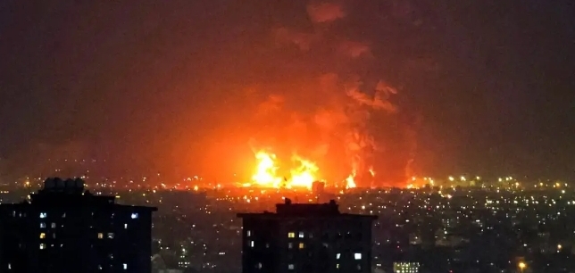 Rusia Diduga Bantu Kepresisian Serangan Iran, Kapal Meledak di Selat Hormuz, Tiga WNI Hilang