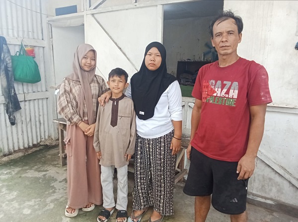 Usai Terkatung-katung, Keluarga Ade Kembali Desa Puteran, Kecamatan Cikalongwetan, Kabupaten Bandung Barat